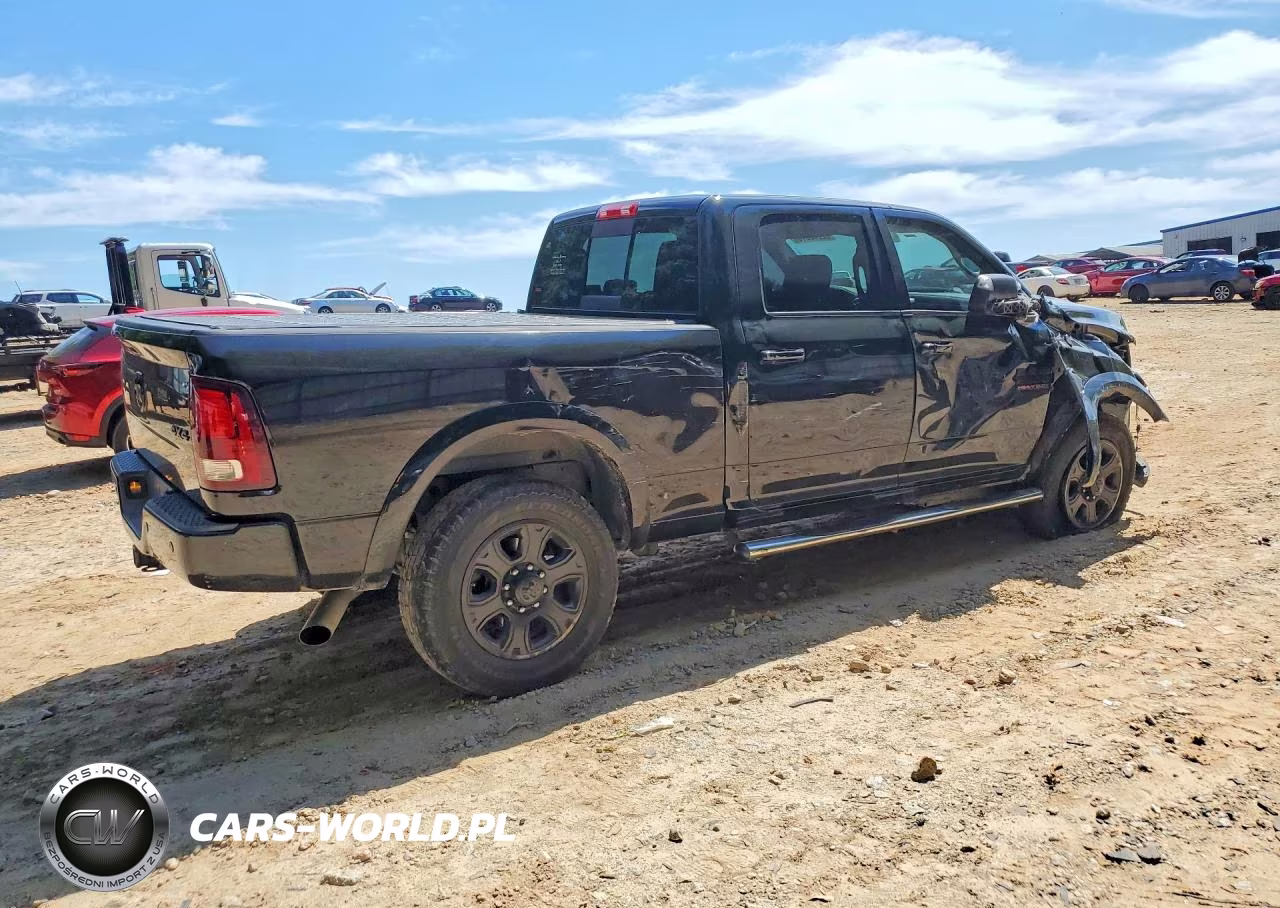 2016 Ram 2500 Laramie VIN:3C6UR5FL0GG298679 - 3