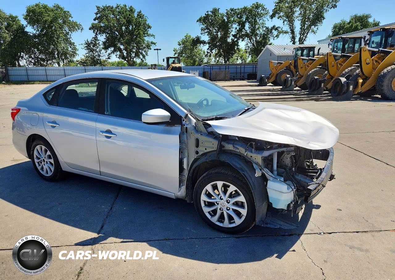 2018 Nissan Sentra Sv VIN:3N1AB7AP3JL641671 - 4