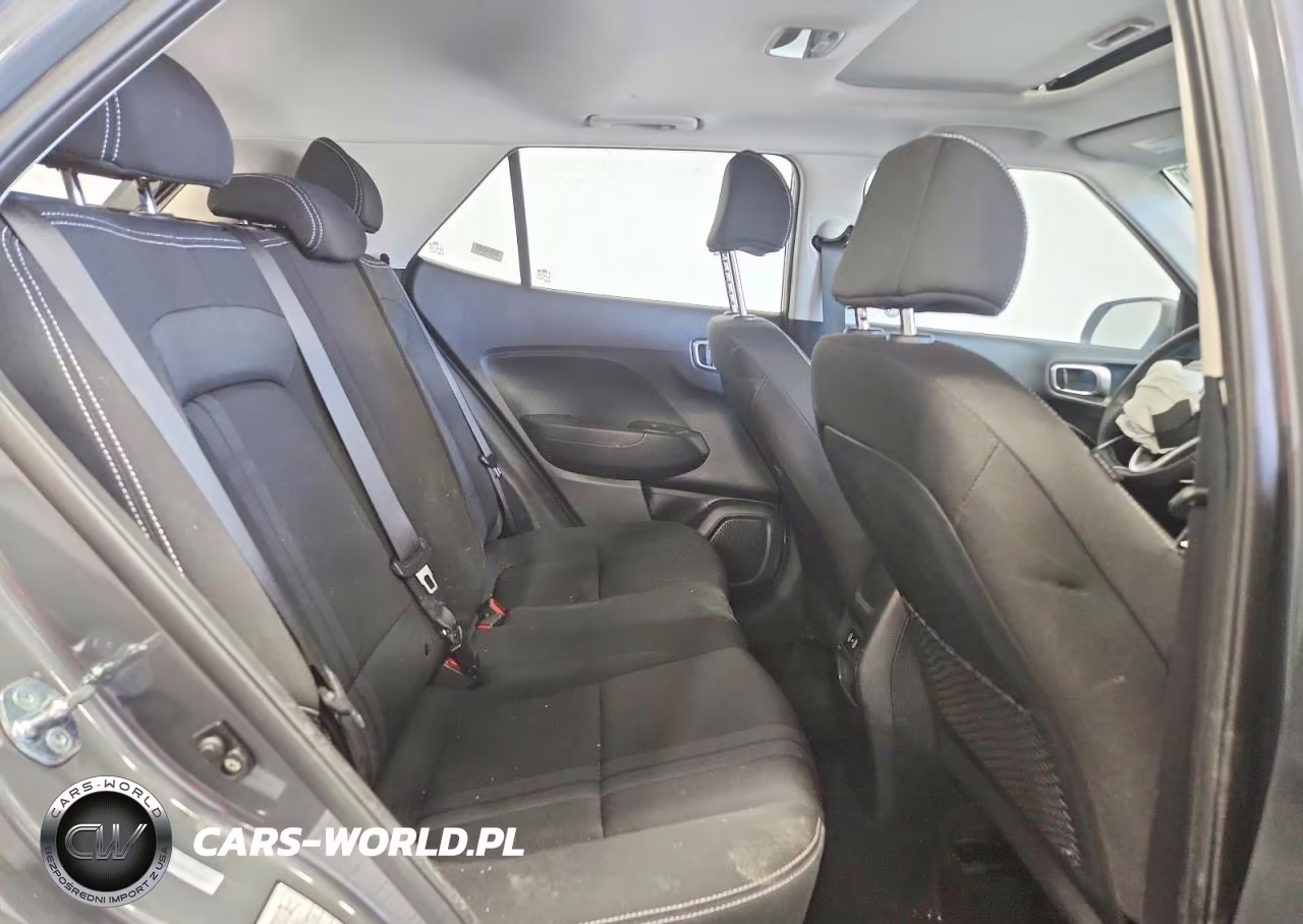 2025 Hyundai Venue Sel VIN:KMHRC8A30SU391454 - 10