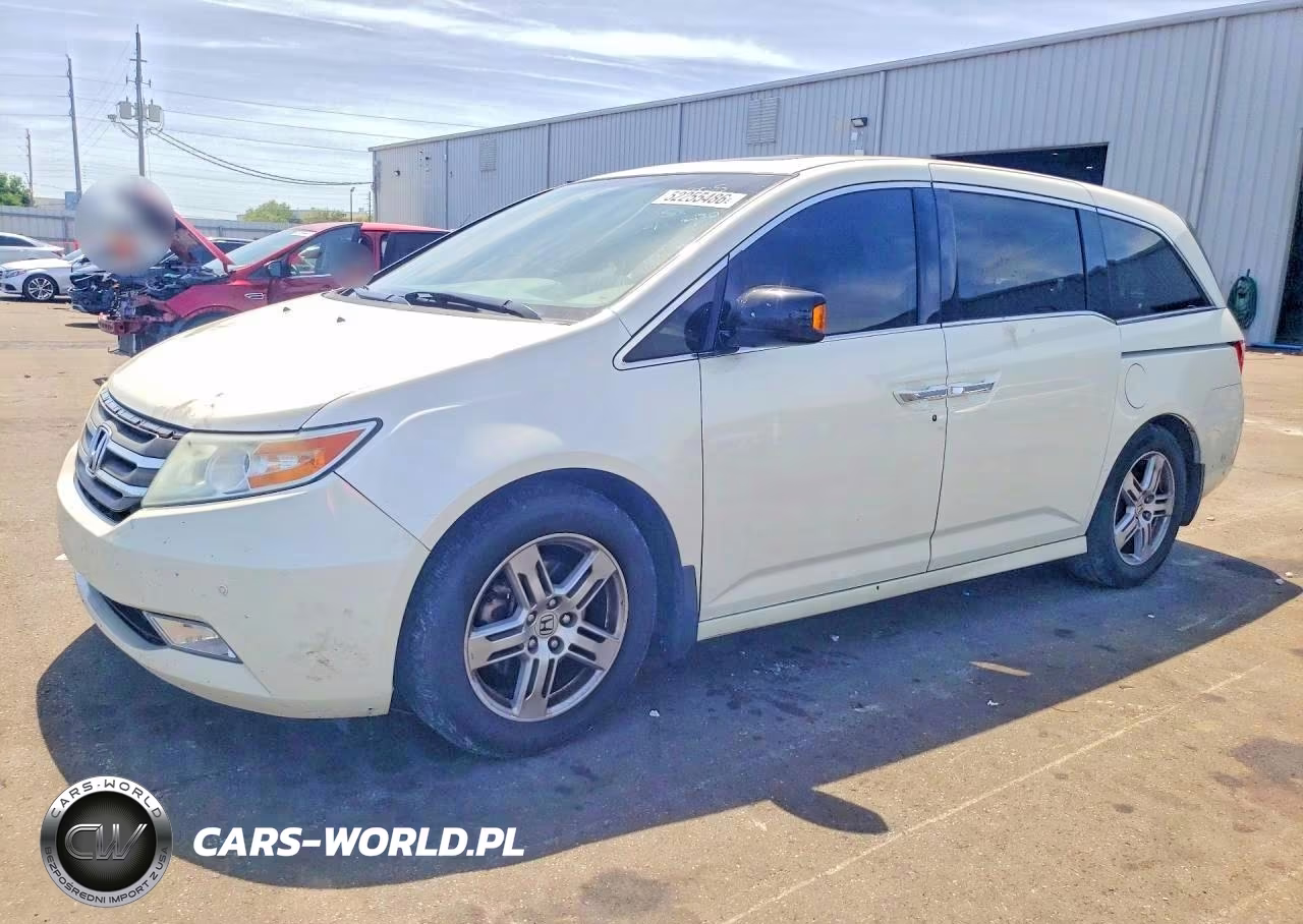 2013 Honda Odyssey Touring – zdjęcie 1 z 13