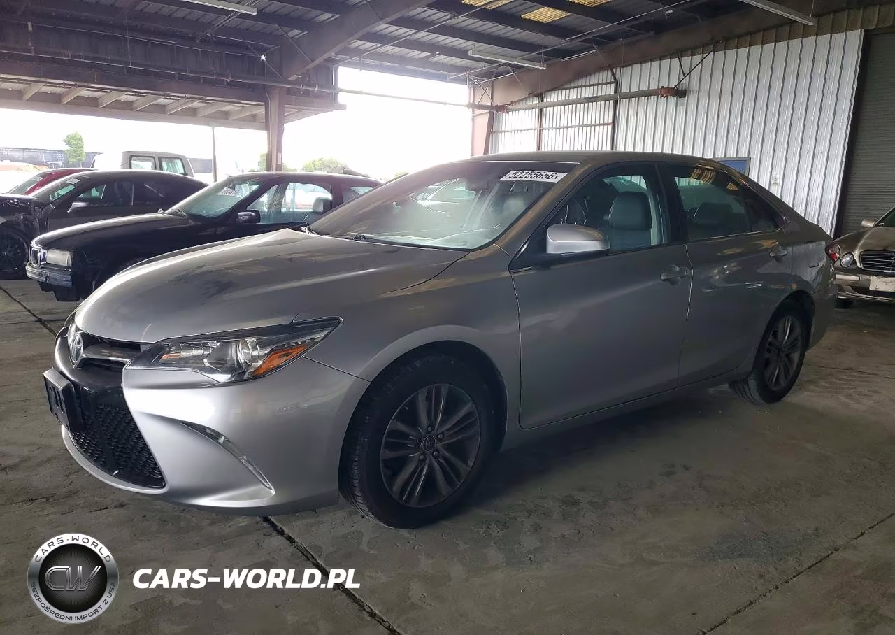 2015 Toyota Camry Se – zdjęcie 1 z 12