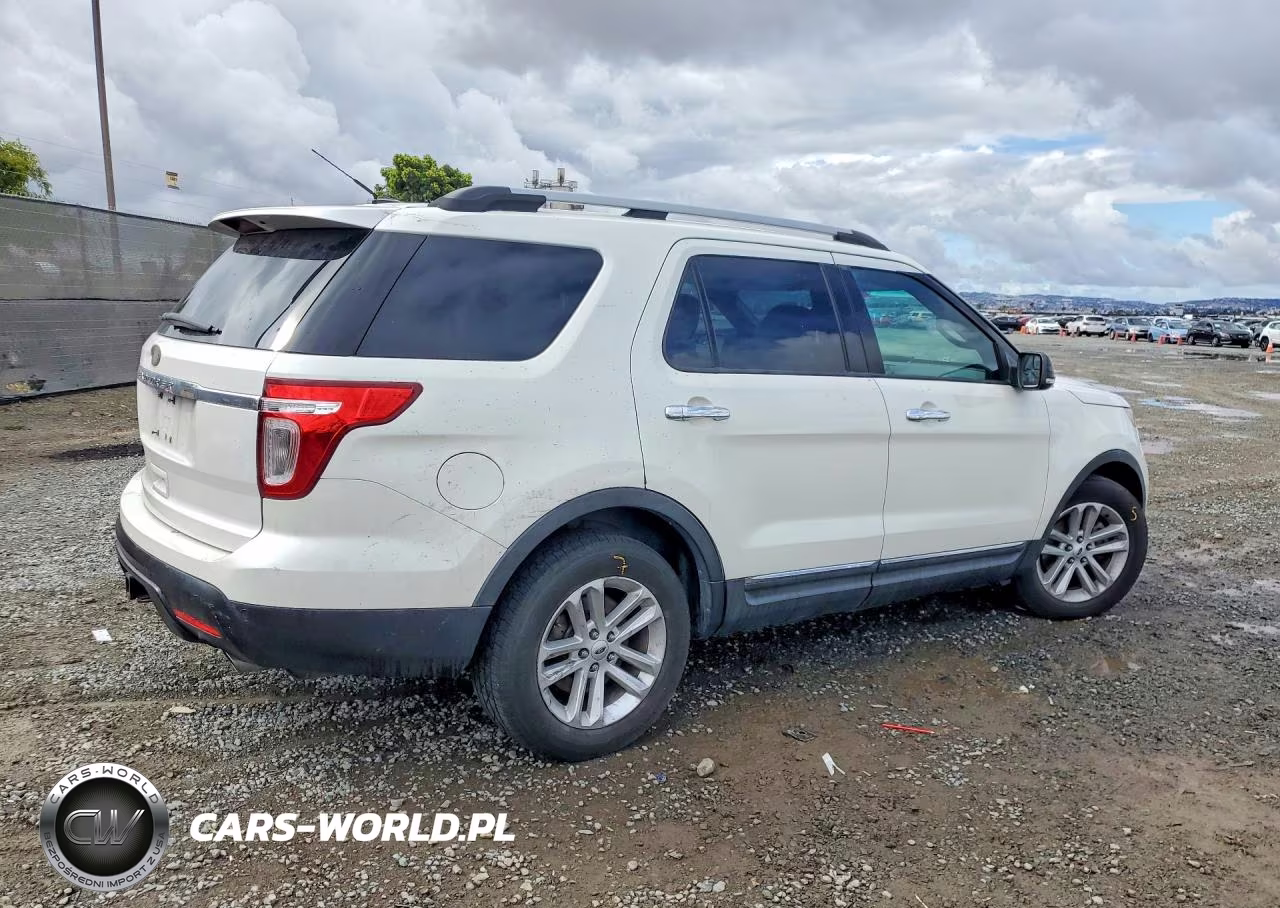 2011 Ford Explorer Xlt VIN:1FMHK7D82BGA65492 - 3