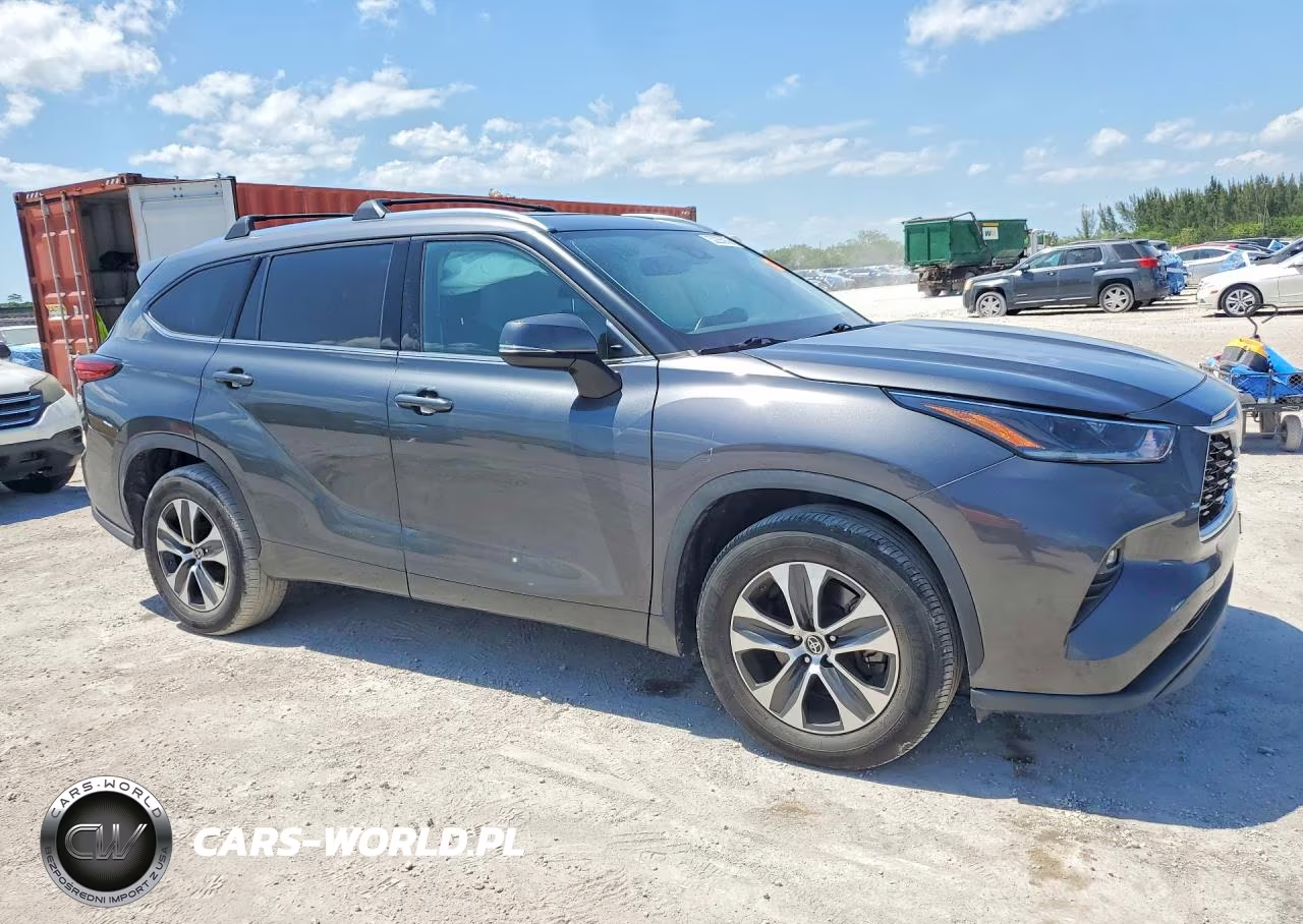 2021 Toyota Highlander Xle VIN:5TDGZRAH4MS537678 - 4