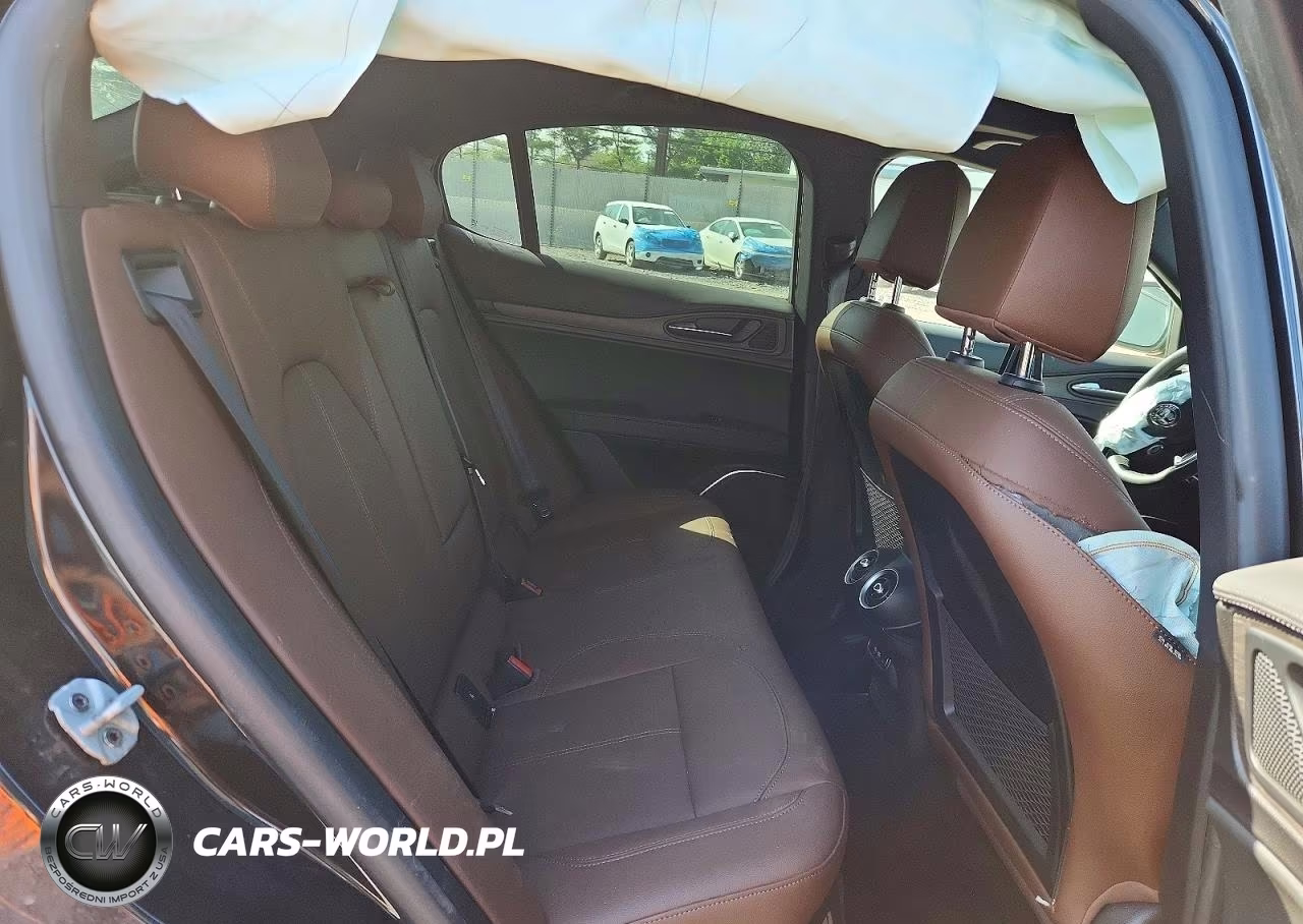 2022 Alfa Romeo Stelvio Ti VIN:ZASPAKBN4N7D39494 - 11