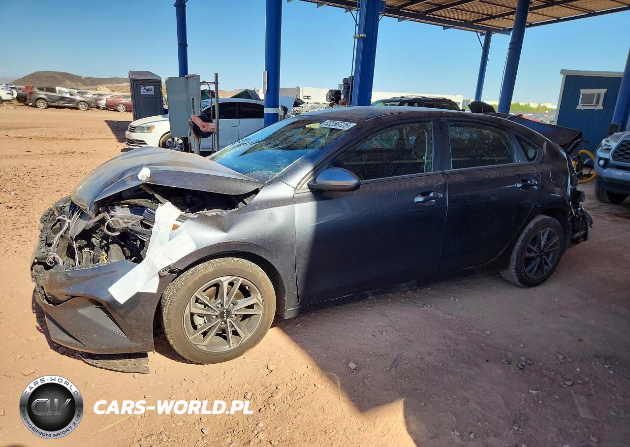 2024 Kia Forte Lxs – zdjęcie 1 z 12