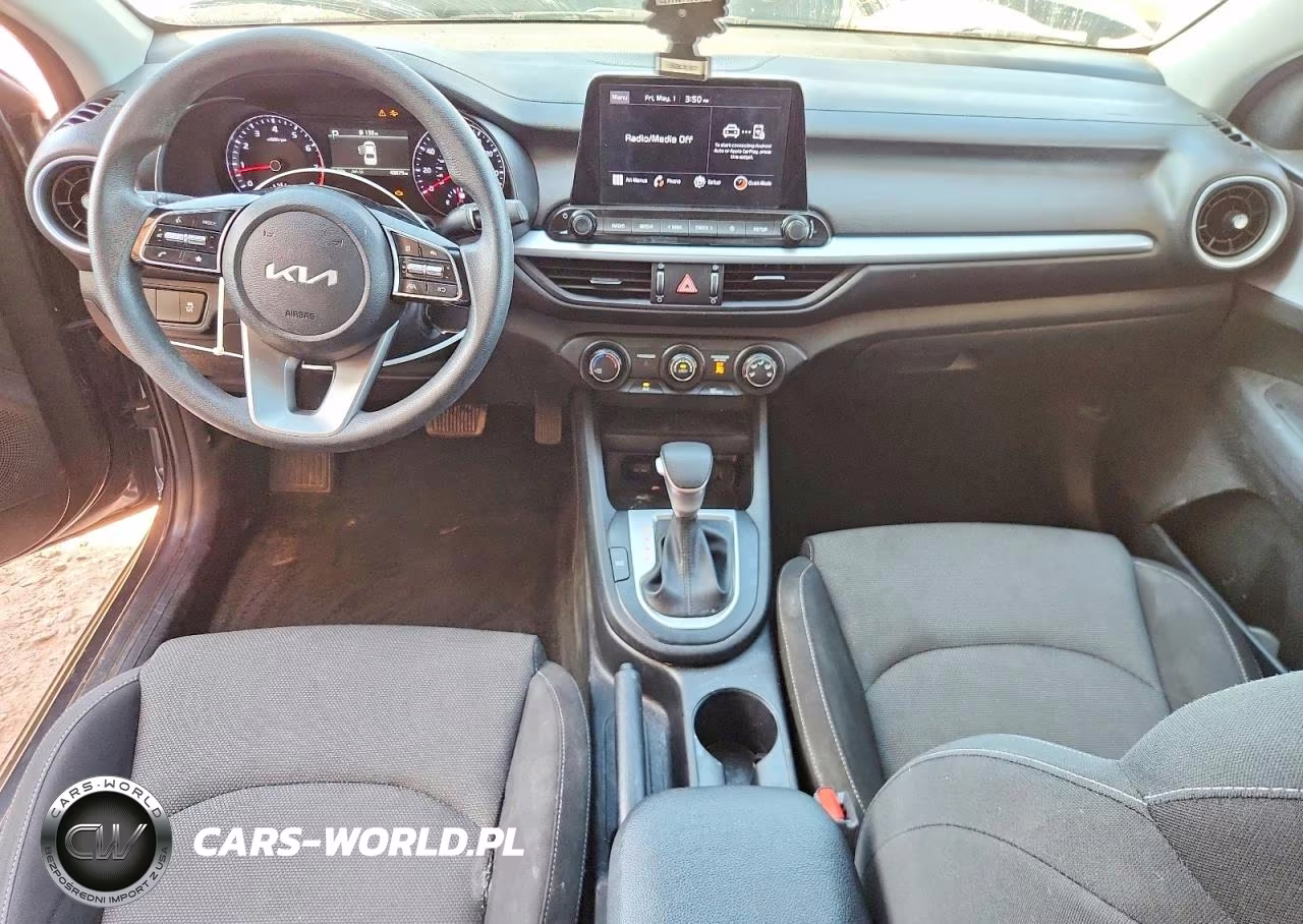 2024 Kia Forte Lxs VIN:3KPF24AD8RE725234 - 8