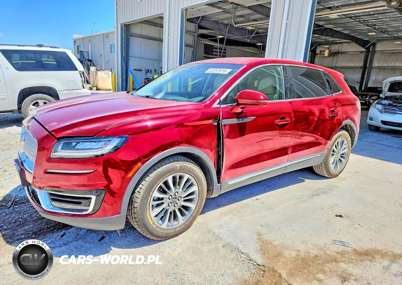 2019 Lincoln Nautilus Select