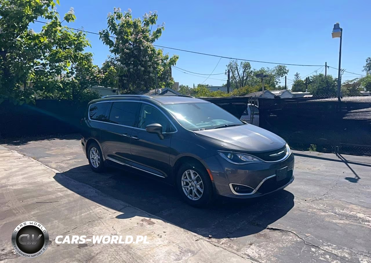 2020 Chrysler Pacifica Touring L
