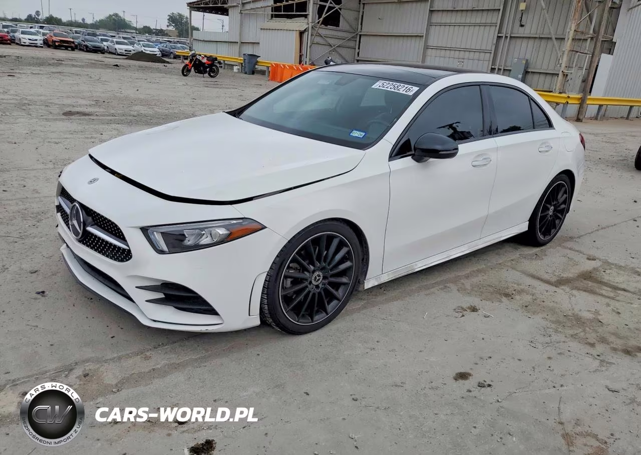 2022 Mercedes-Benz A 220 – zdjęcie 1 z 12