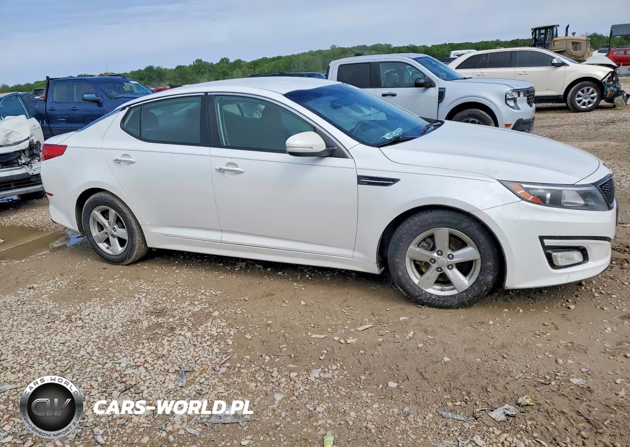 2015 Kia Optima Lx VIN:KNAGM4A73F5557032 - 4