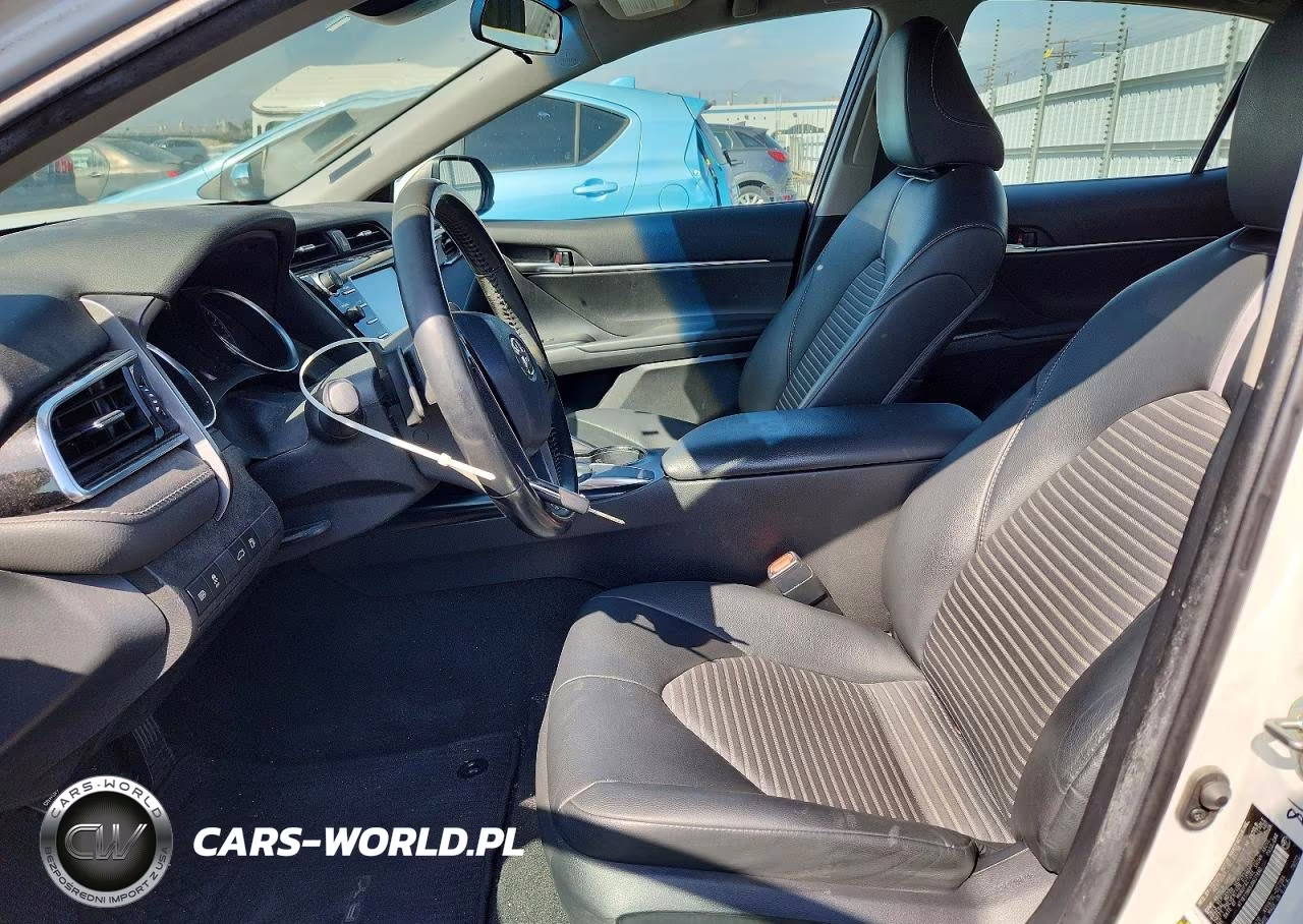 2018 Toyota Camry Se VIN:4T1B11HKXJU631880 - 7