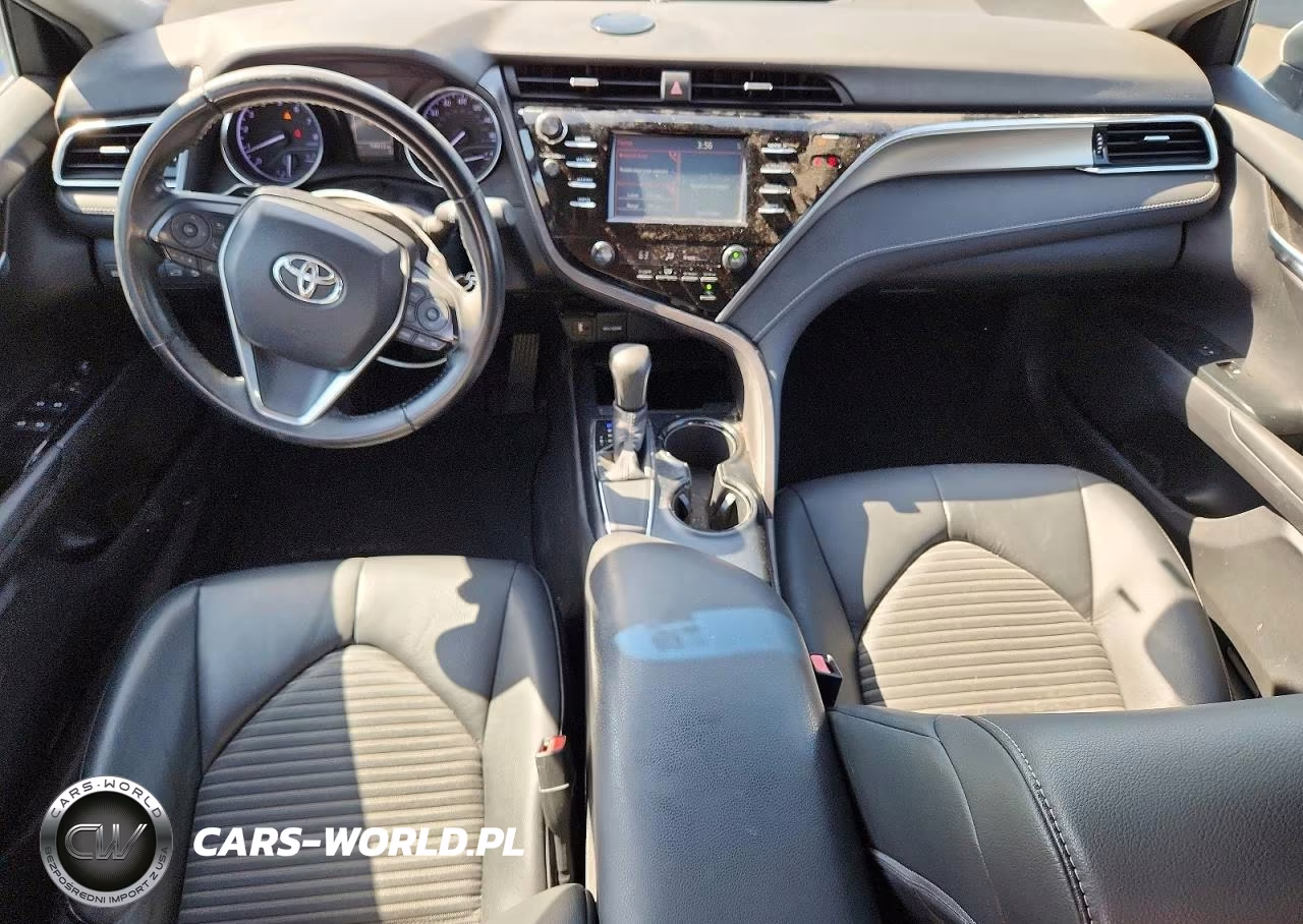 2018 Toyota Camry Se VIN:4T1B11HKXJU631880 - 8