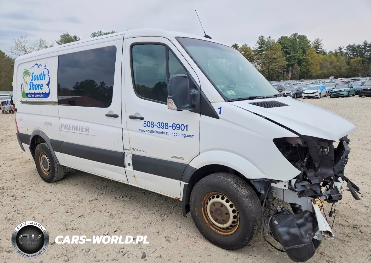 2016 Mercedes Benz Sprinter 2500 Delivery Van VIN:WD3PE7DD4GP208481 - 4