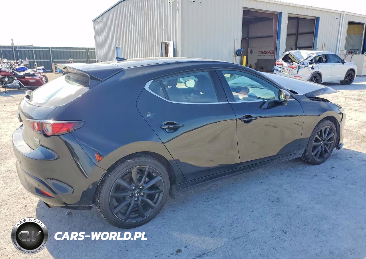 2021 Mazda 3 Premium Plus VIN:JM1BPBNY6M1402023 - 3
