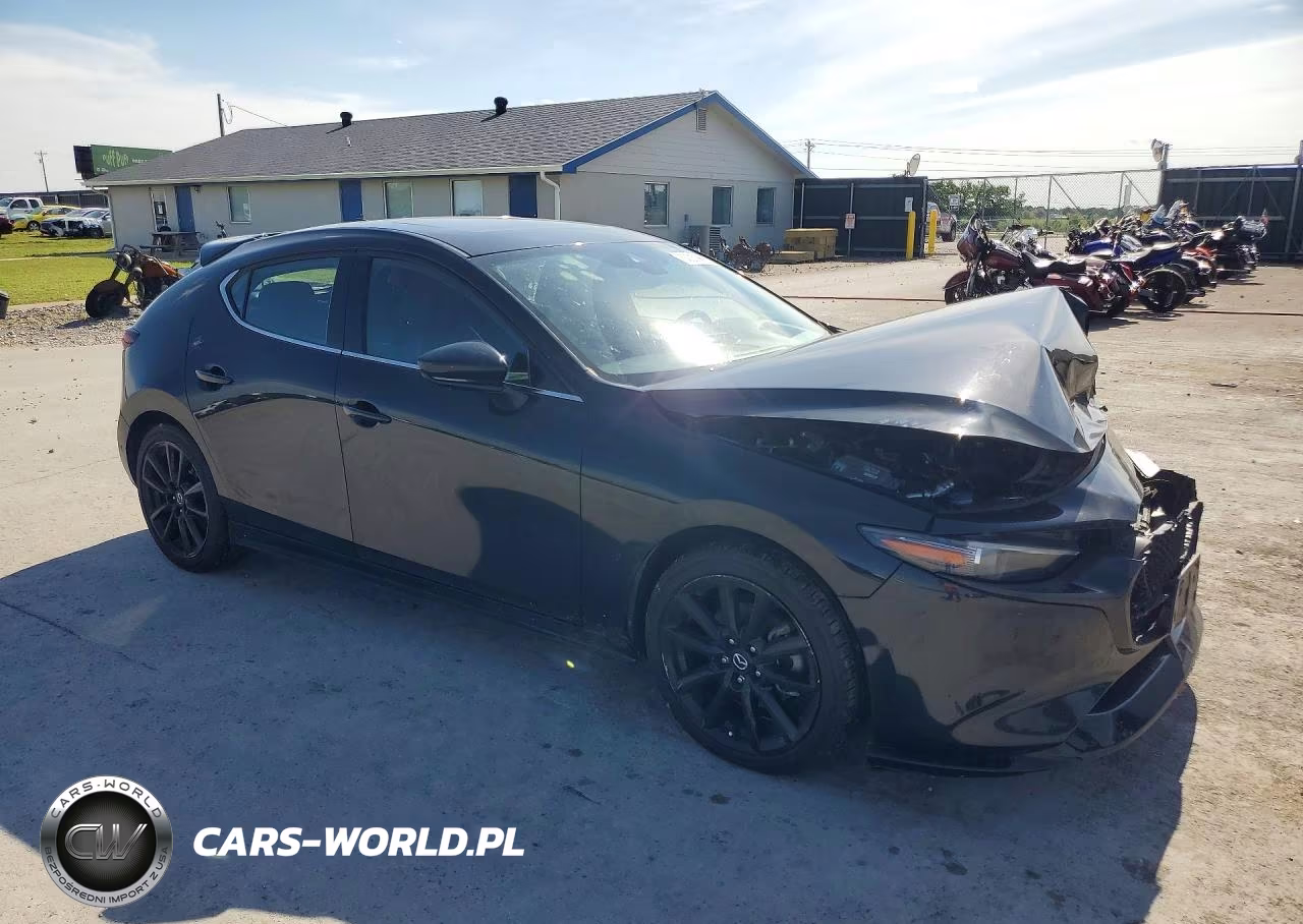 2021 Mazda 3 Premium Plus VIN:JM1BPBNY6M1402023 - 4