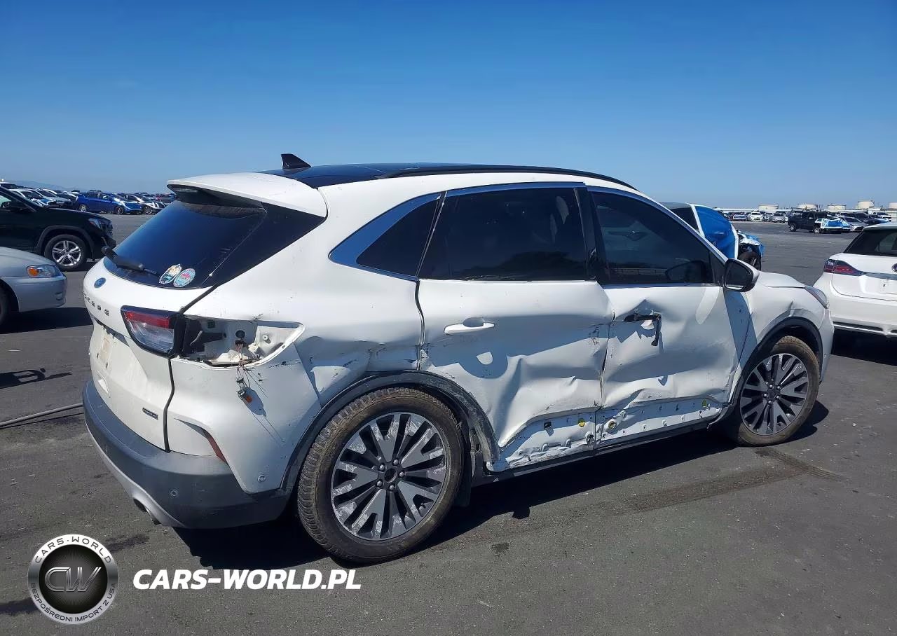2020 Ford Escape Titanium VIN:1FMCU9DZ4LUC17333 - 3