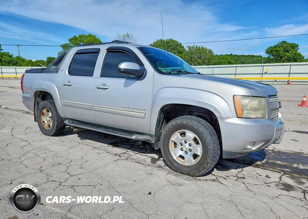 2010 Chevrolet Avalanche Lt VIN:3GNVKFE01AG194442 - 4