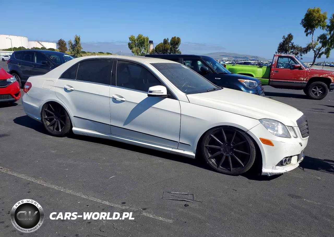2010 Mercedes-Benz E 550 VIN:WDDHF7CB9AA067706 - 4