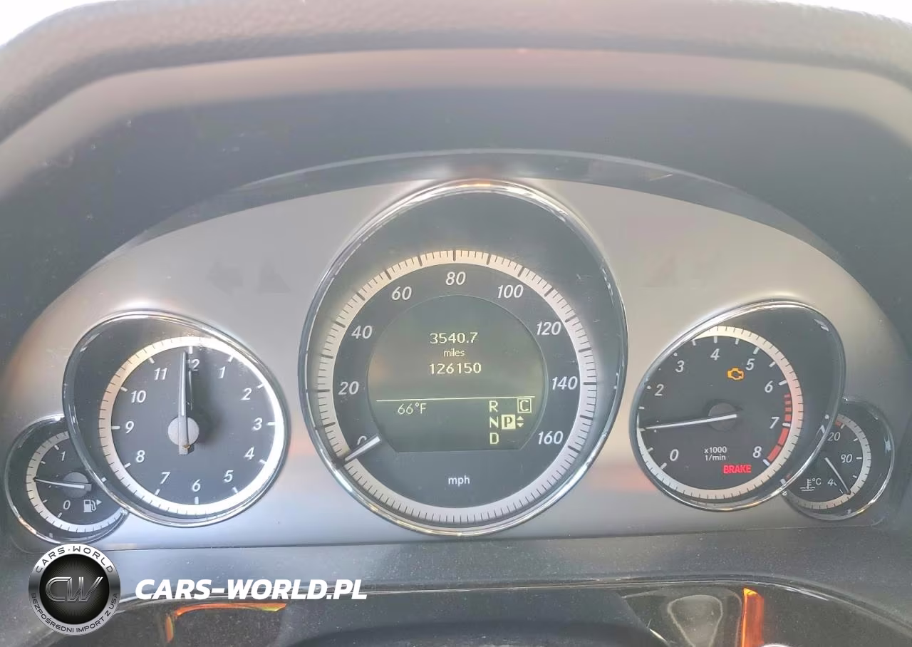 2010 Mercedes-Benz E 550 VIN:WDDHF7CB9AA067706 - 9