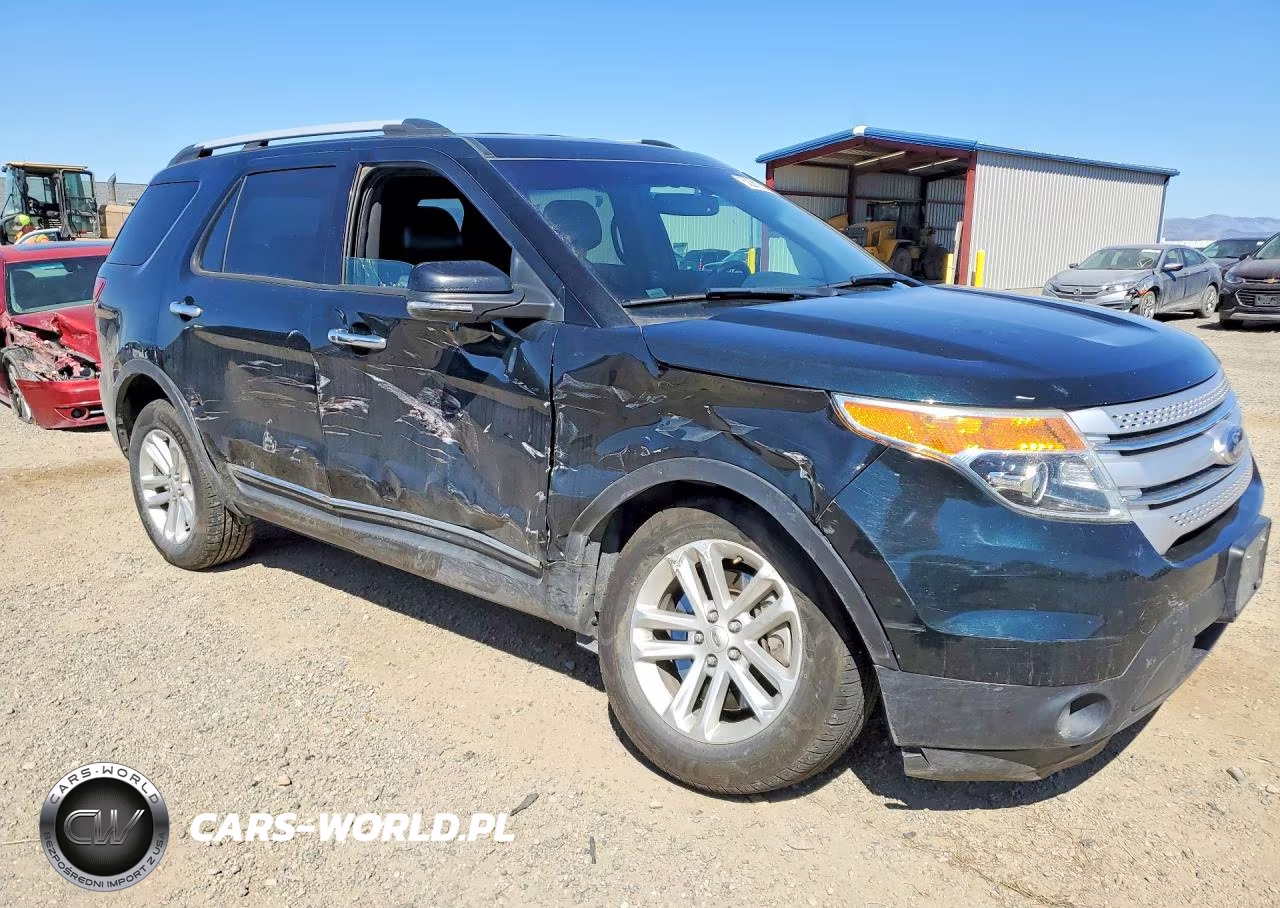 2015 Ford Explorer Xlt VIN:1FM5K8D8XFGB54774 - 4