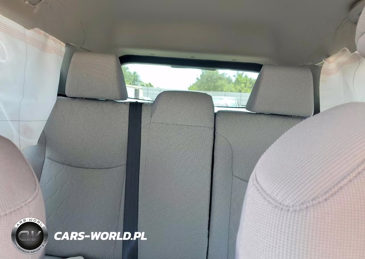 2024 Toyota Corolla Cross L VIN:7MUAAAAG1RV097471 - 10