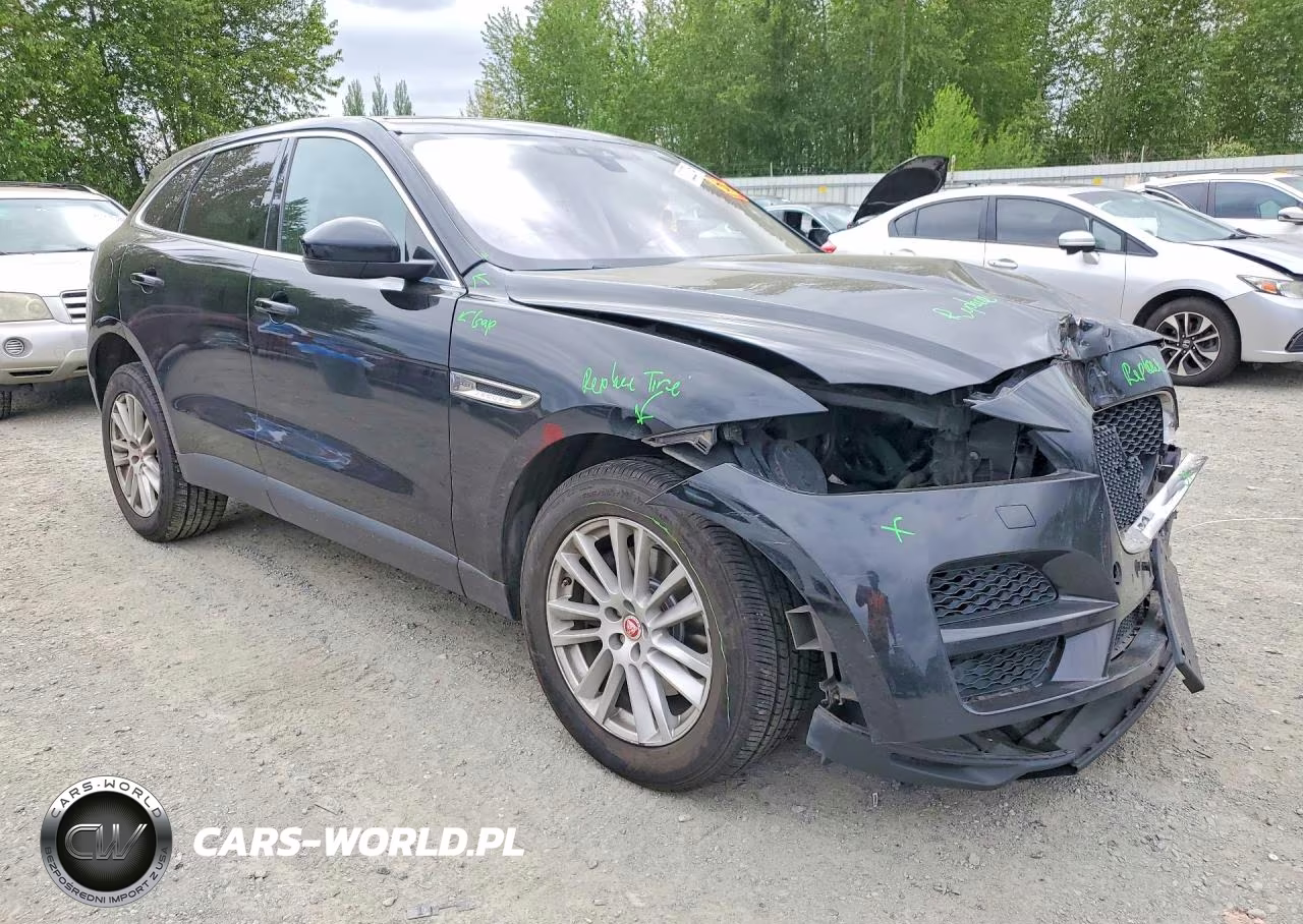 2020 Jaguar F-Pace Prestige VIN:SADCK2GX3LA637893 - 4