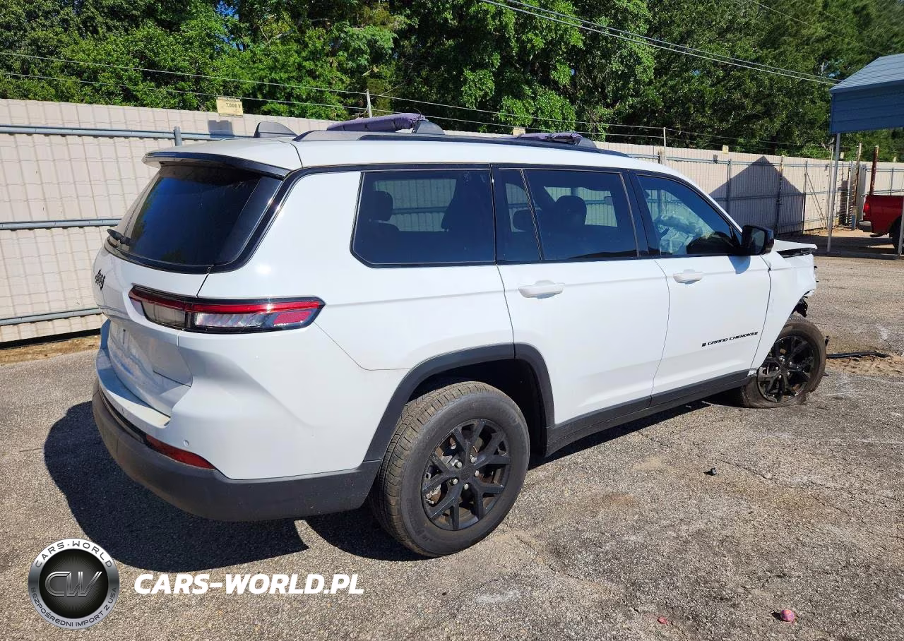 2025 Jeep Grand Cherokee L Laredo VIN:1C4RJJAG7S8672051 - 3