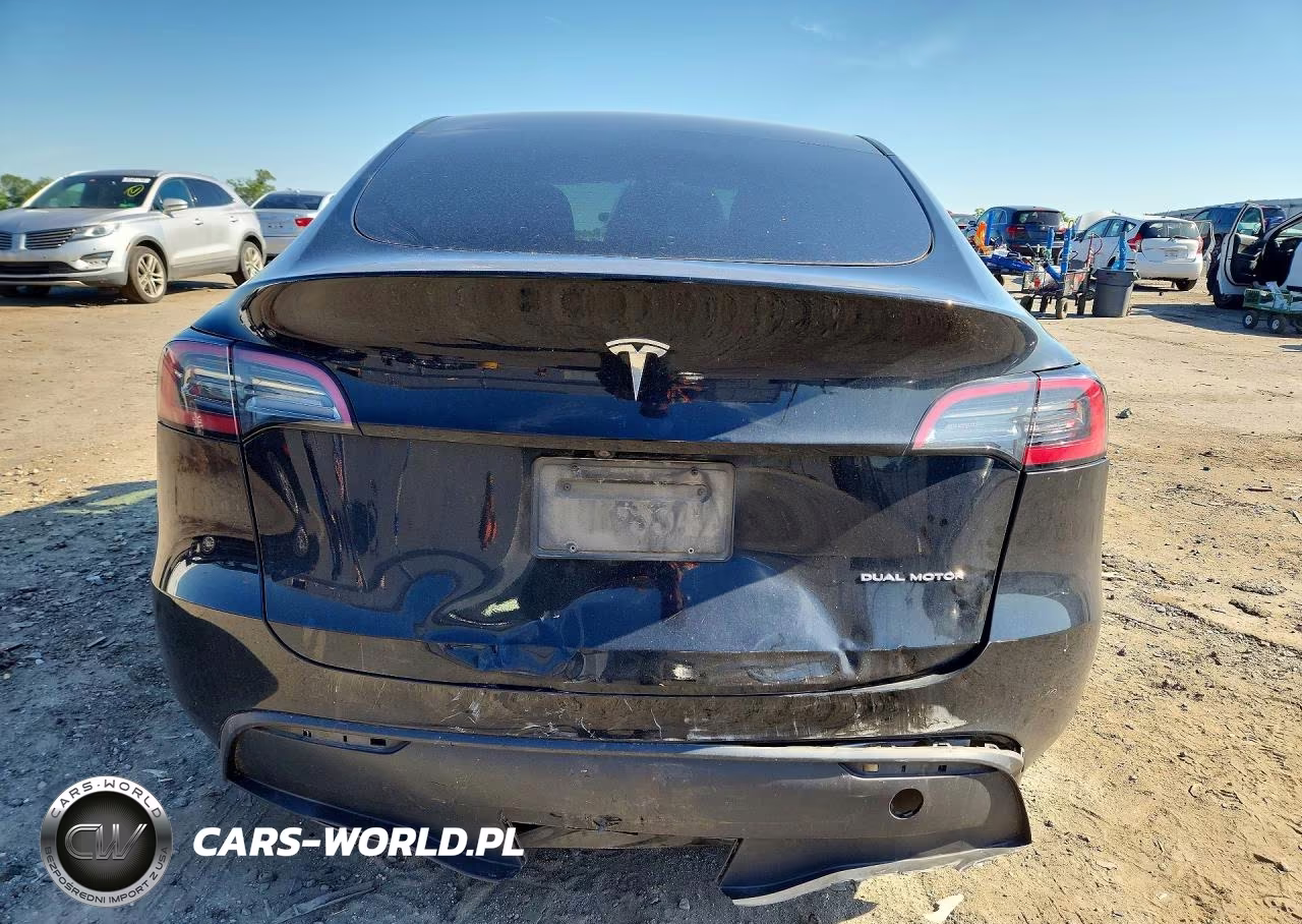 2023 Tesla Model Y VIN:7SAYGAEE6PF924868 - 6