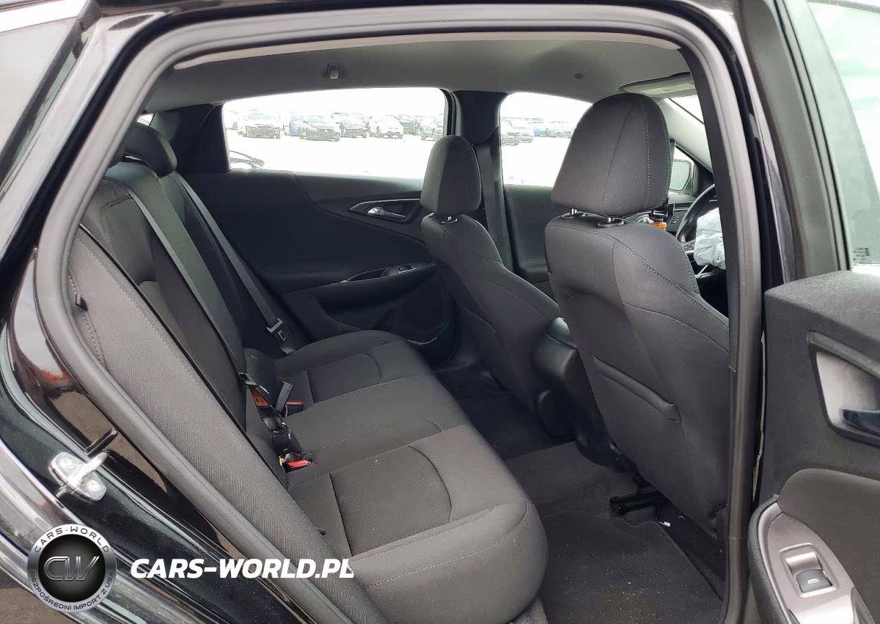 2021 Chevrolet Malibu Rs VIN:1G1ZG5ST1MF048397 - 10