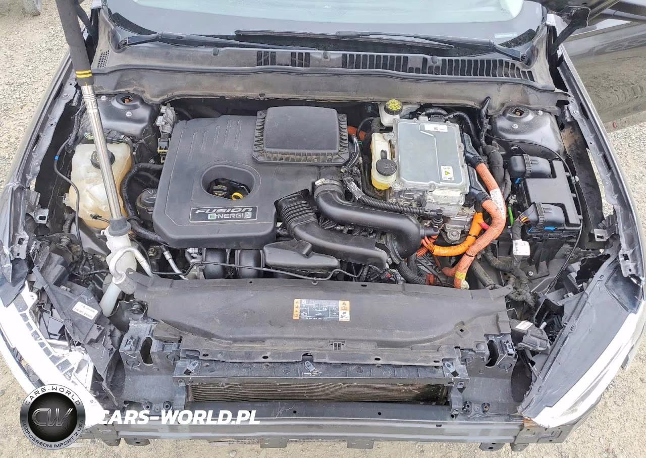 2018 Ford Fusion S Hybrid VIN:3FA6P0UUXJR261663 - 11
