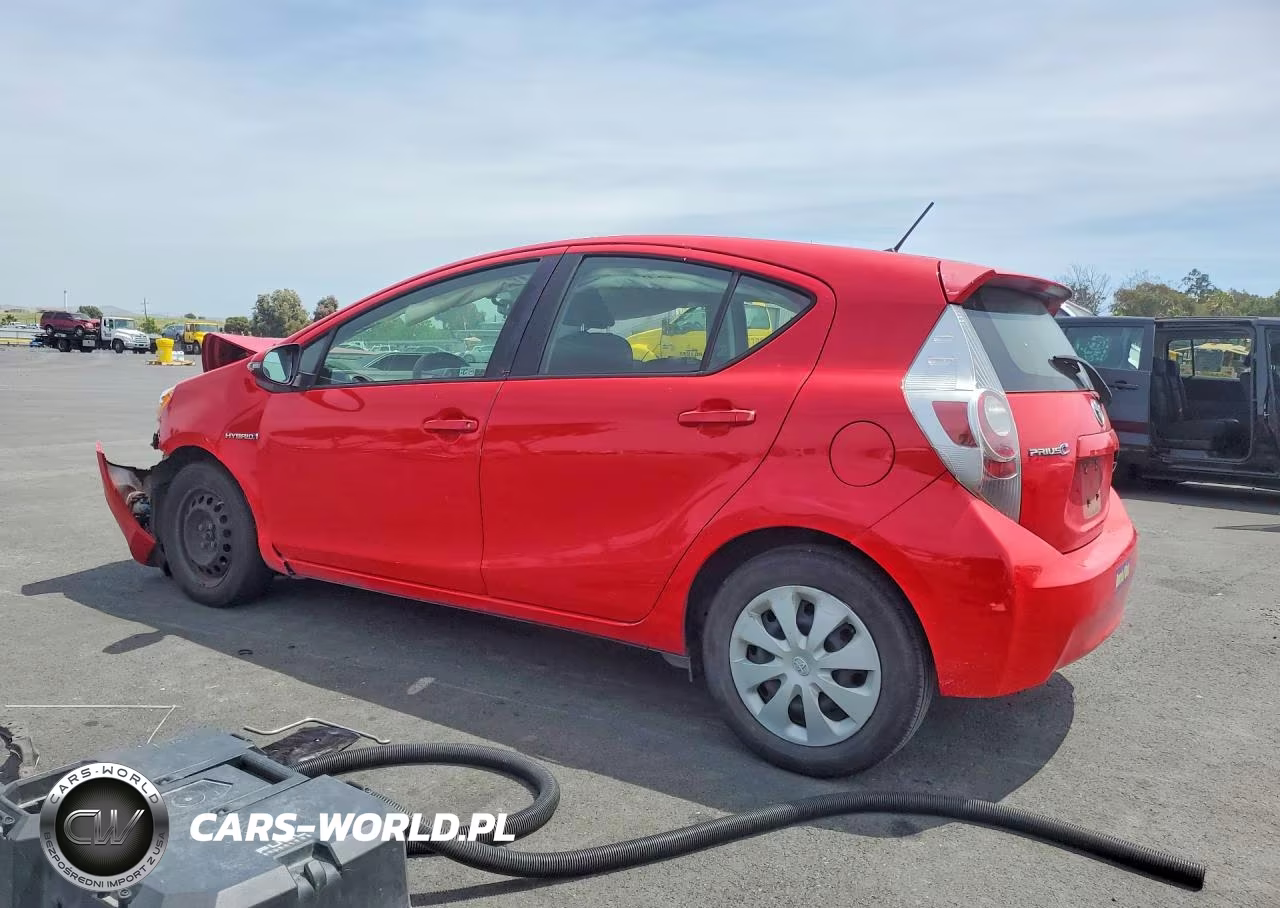 2014 Toyota Prius C Two VIN:JTDKDTB35E1569367 - 2
