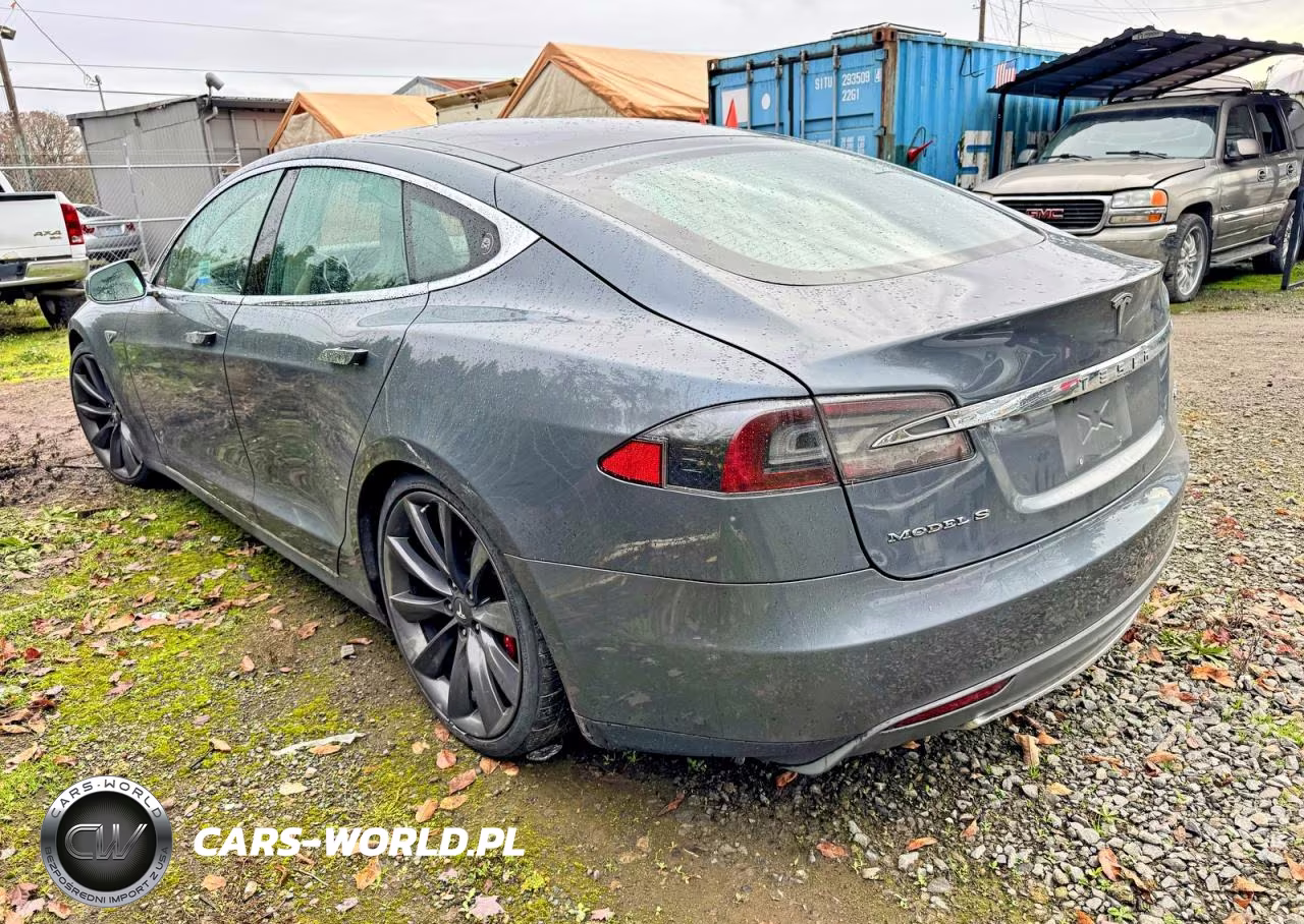 2014 Tesla Model S P85 VIN:5YJSA1H17EFP29887 - 3