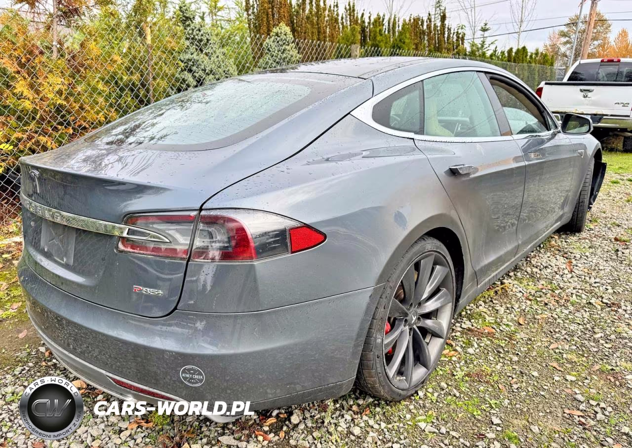 2014 Tesla Model S P85 VIN:5YJSA1H17EFP29887 - 4