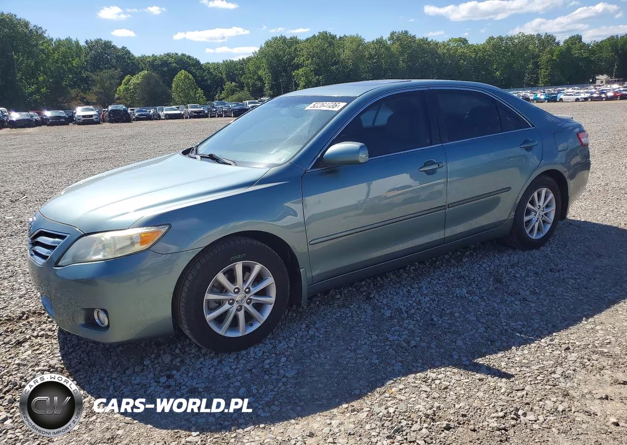 2010 Toyota Camry Xle V6 – zdjęcie 1 z 12