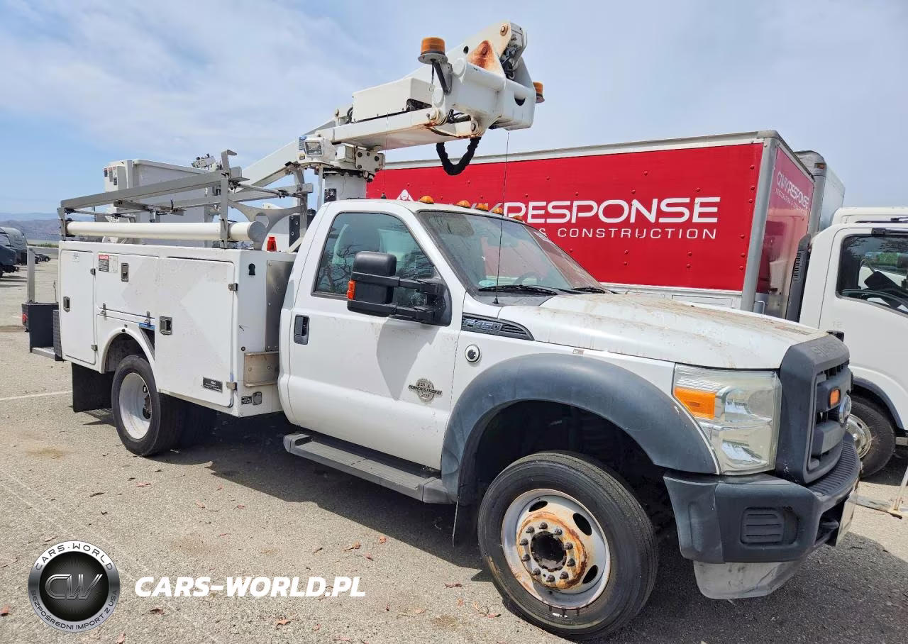 2014 Ford F450 Super Duty Bucket Truck VIN:1FDUF4GT5EEA94440 - 4