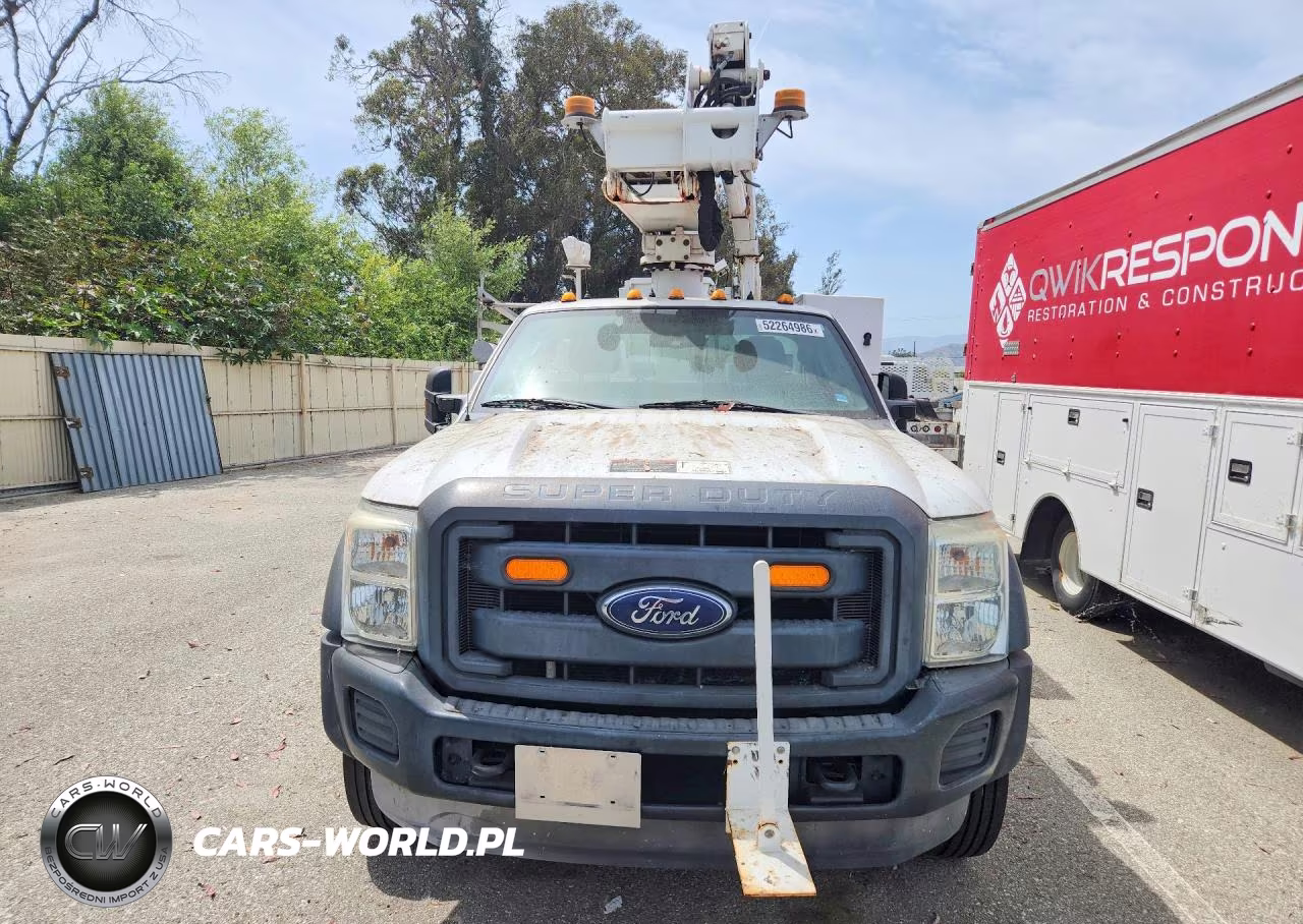 2014 Ford F450 Super Duty Bucket Truck VIN:1FDUF4GT5EEA94440 - 5