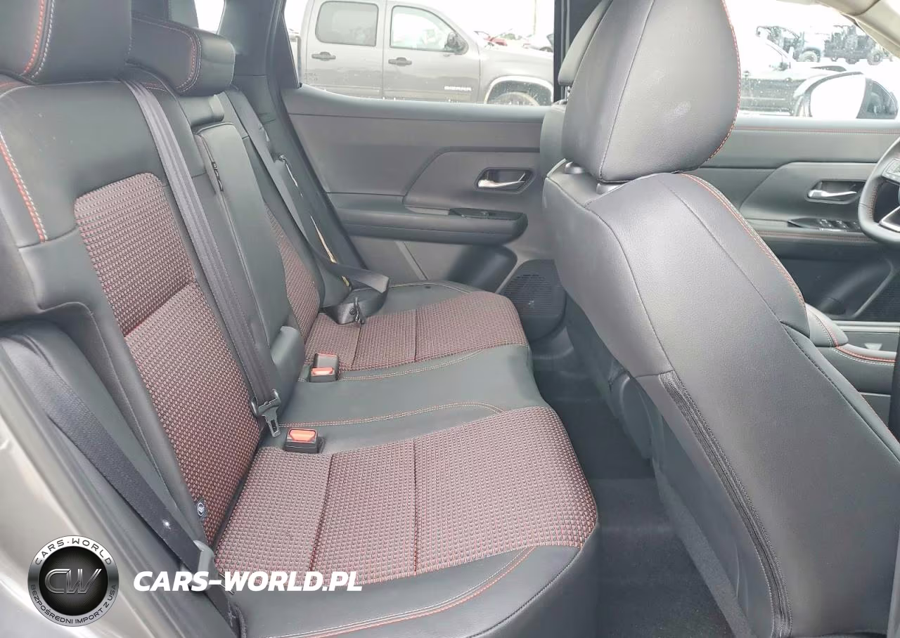 2026 Nissan Kicks Sr VIN:3N8AP6DA9TL394275 - 11