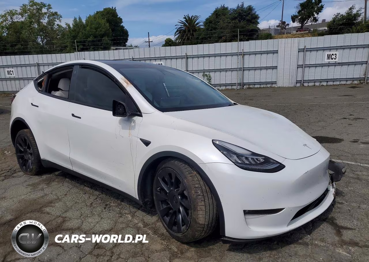 2021 Tesla Model Y VIN:5YJYGDEE5MF151868 - 4