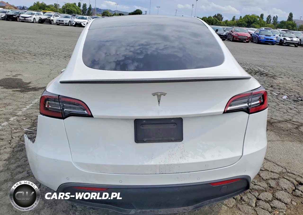 2021 Tesla Model Y VIN:5YJYGDEE5MF151868 - 6