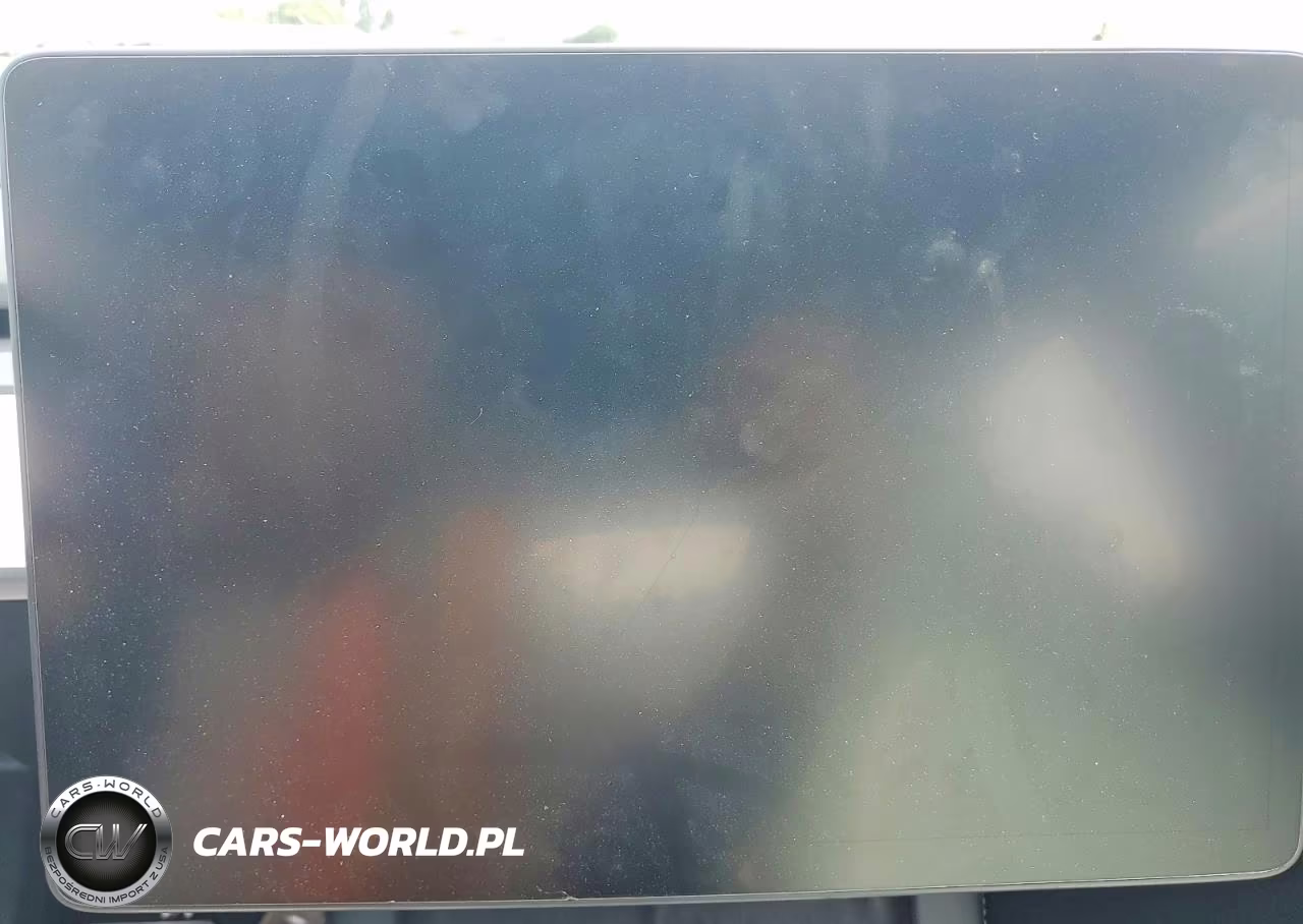 2021 Tesla Model Y VIN:5YJYGDEE5MF151868 - 9