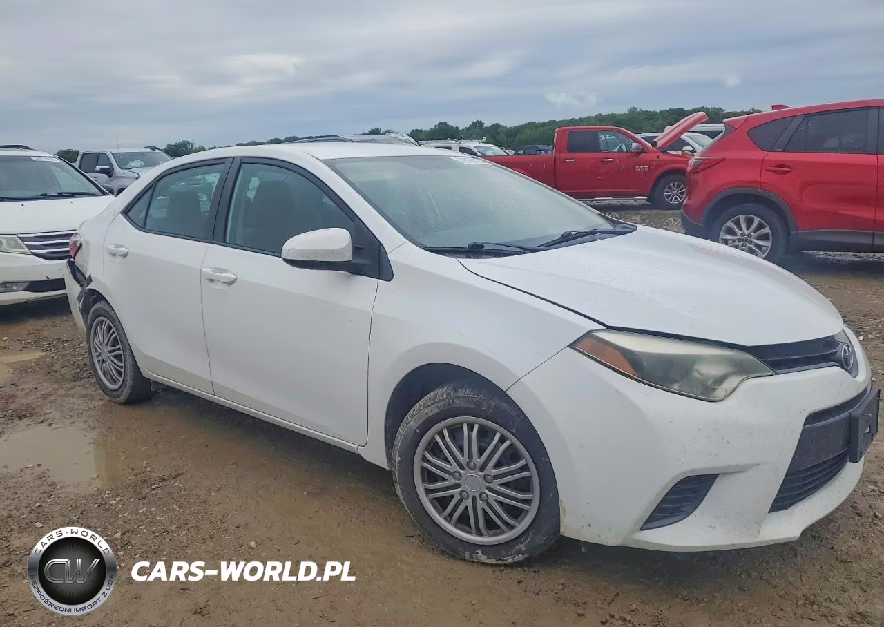 2015 Toyota Corolla Le VIN:2T1BURHE2FC476444 - 4