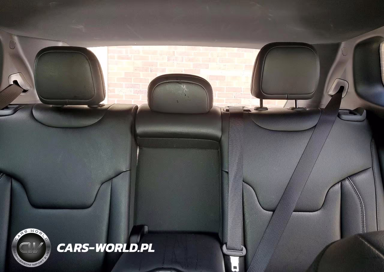 2025 Jeep Compass Limited VIN:3C4NJDCN1ST600002 - 10