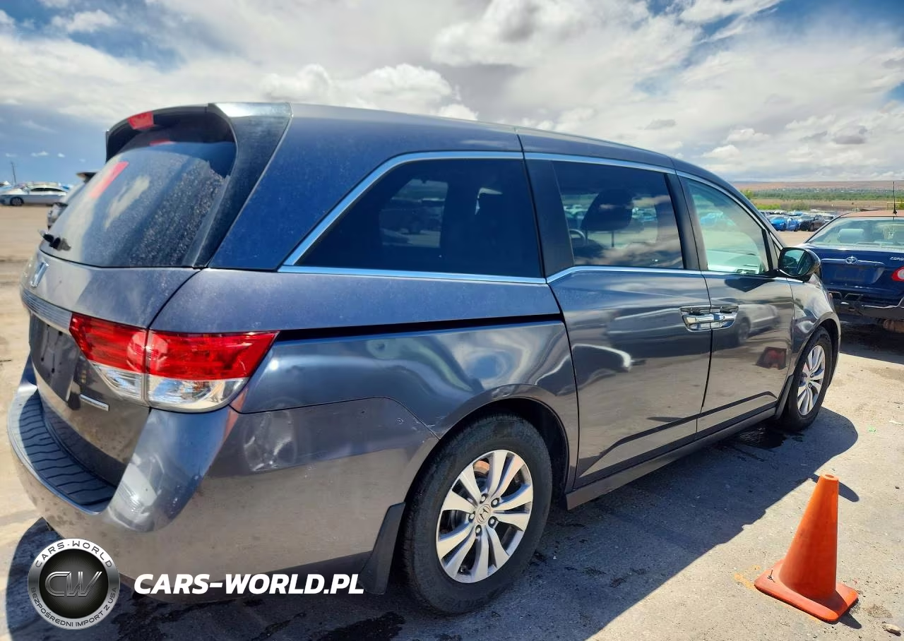2016 Honda Odyssey Se VIN:5FNRL5H32GB114345 - 3