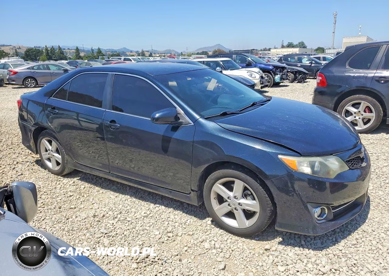2013 Toyota Camry Se VIN:4T1BF1FK8DU295929 - 4