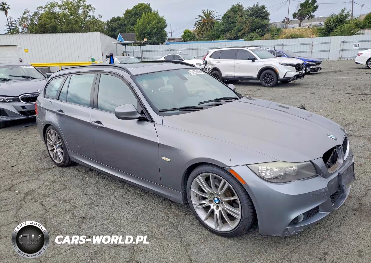 2012 BMW 328 I VIN:WBAUT9C54CA192412 - 4