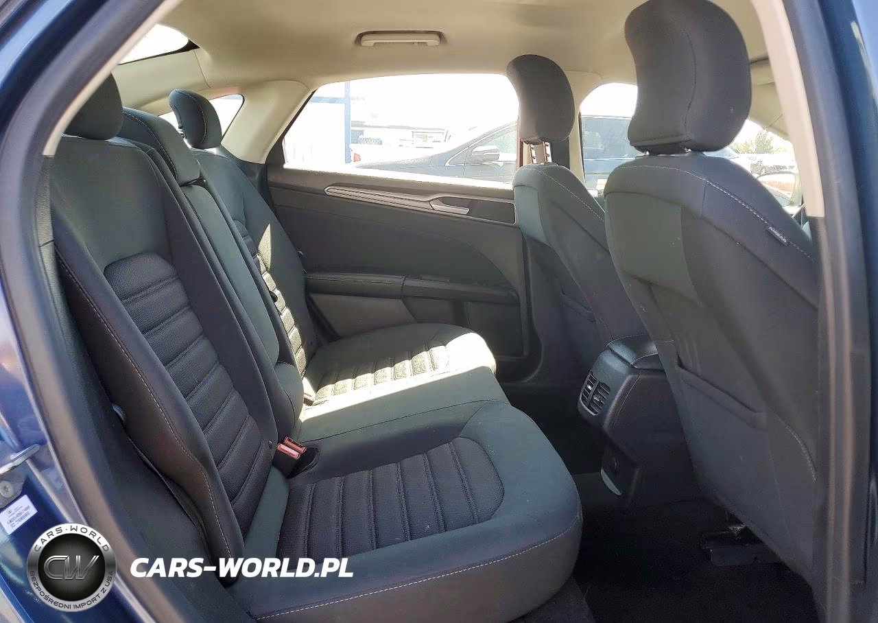 2019 Ford Fusion Se VIN:3FA6P0LU9KR181368 - 10