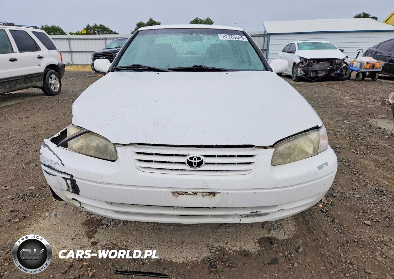 1999 Toyota Camry Le V6 VIN:JT2BF28K4X0205915 - 5
