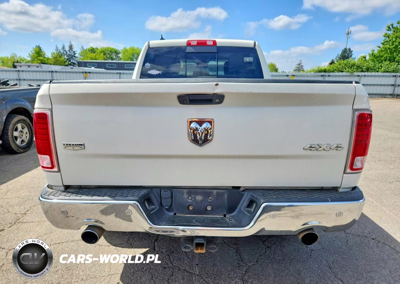 2017 Ram 1500 Laramie VIN:1C6RR7VM3HS522436 - 6