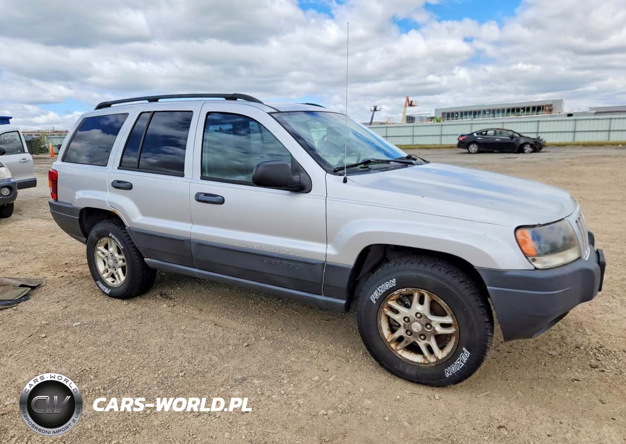 2004 Jeep Grand Cherokee Laredo VIN:1J4GW48SX4C262617 - 4