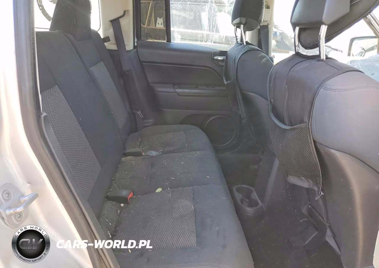 2010 Jeep Patriot Sport VIN:1J4NT2GB4AD660191 - 11